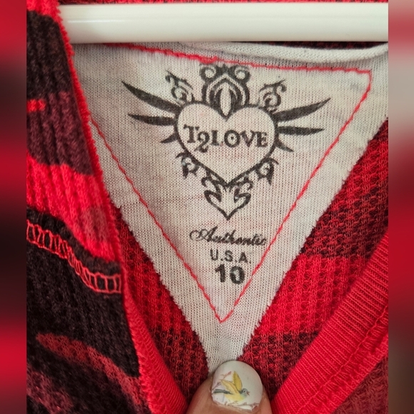 T2Love Red Camo Girls Hooded Shirt size 10 - Picture 3 of 4